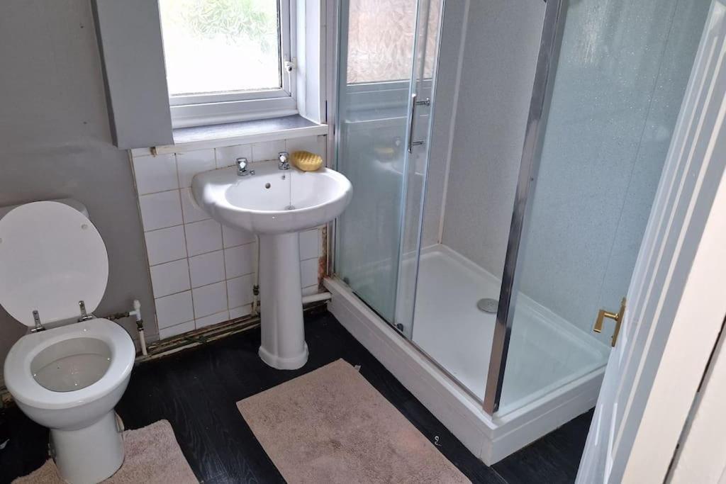 4 Bedroom Perfect Home For The Family Getaway Birmingham Zewnętrze zdjęcie