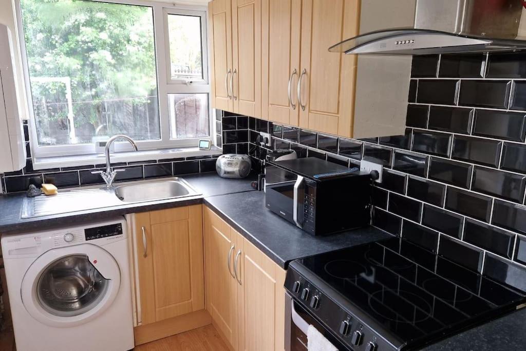 4 Bedroom Perfect Home For The Family Getaway Birmingham Zewnętrze zdjęcie